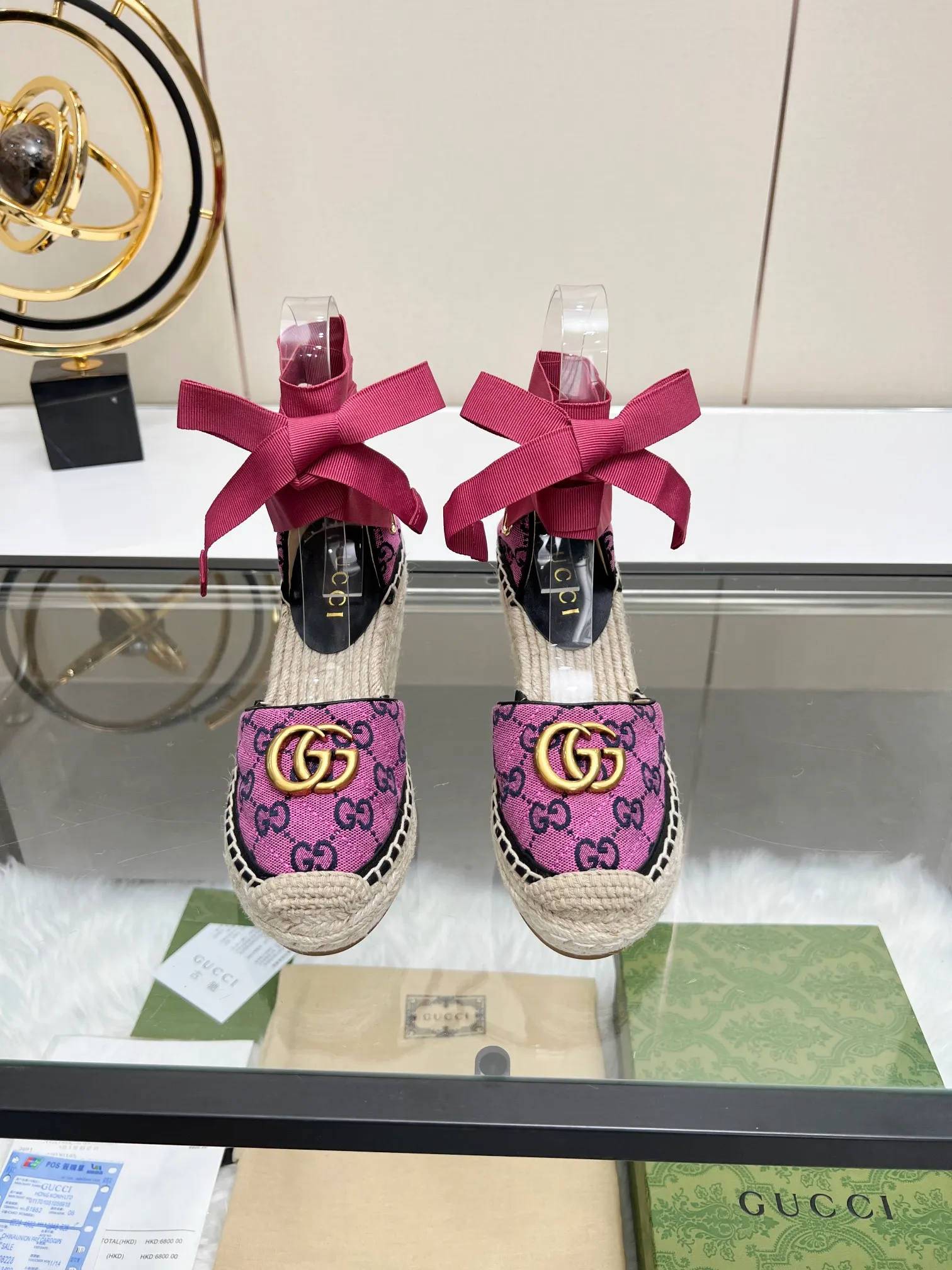 👟👟Ex-factory price 440👟👟 GUCCI wedge fisherman sandals, thick-soled straw, high-end quality, fabric: double G fabric, electric embroidery, lining: mixed sheepskin lining, yardage: 35 ~ 42, color: light blue. Dear new and old customers, the picture has been updated, please transfer the image to change. The upgraded version of the wedge heel currently has more than 40 colors. Transfer the image and sell it.